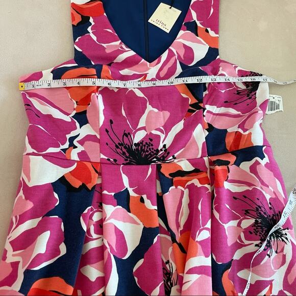 Trina Turk NWT Marcia 2 Floral Fit & Flare Dress Size 10 Sleeveless V-Neck - Picture 8 of 11